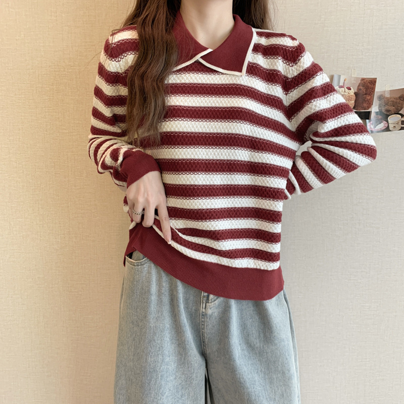 実拍2024秋冬の襟のストライプの女性はやせている底のシャツの女性の長袖のセーターを現します。|undefined