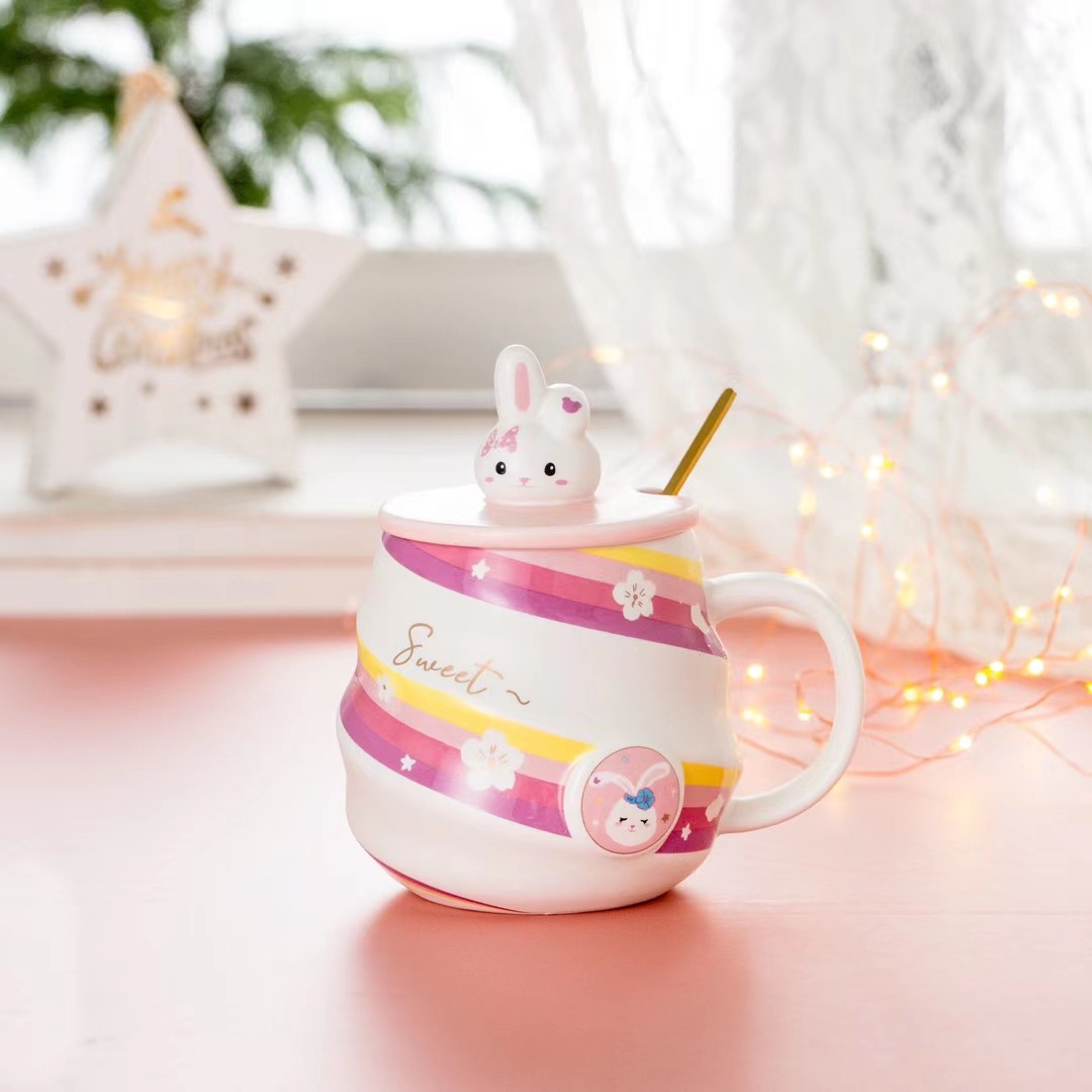 Creativo lindo Arco Iris conejo lindo taza de regalo de dibujos animados Taza de cerámica necesidades diarias taza tridimensional personalizada