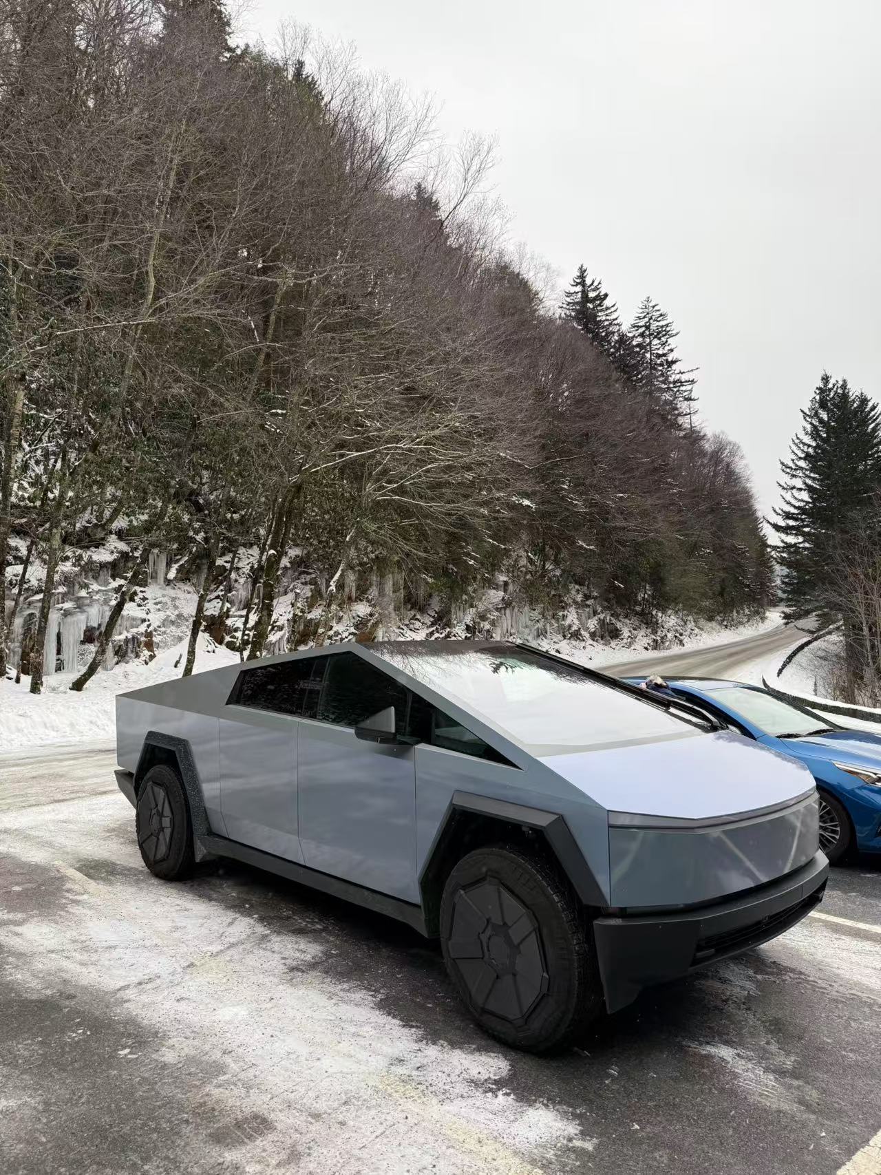 PVC Car Wrap Film for Tesla Cybertruck - Multiple Colors, Carbon Fiber