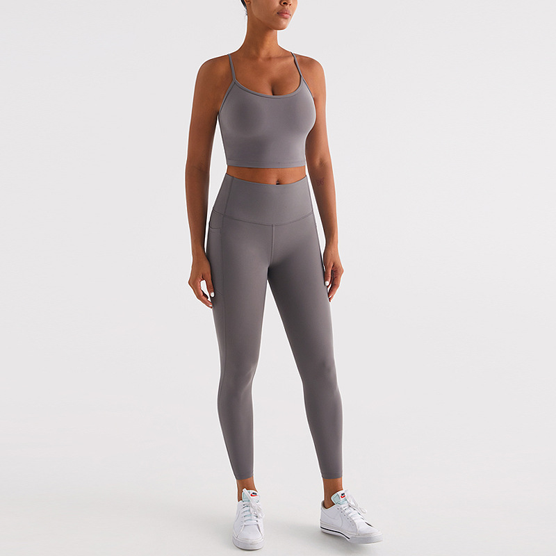 Nueva ropa de yoga traje de mujer cepillado desnudo sensación de secado rápido transpirable correr fitness deportes al aire libre ropa interior conjunto de dos piezas