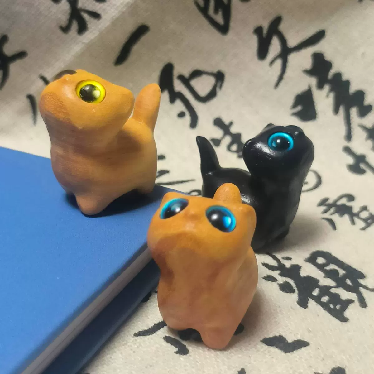 崖柏木雕抬头猫可爱好奇大眼猫桌面小摆件猫咪男女生创意