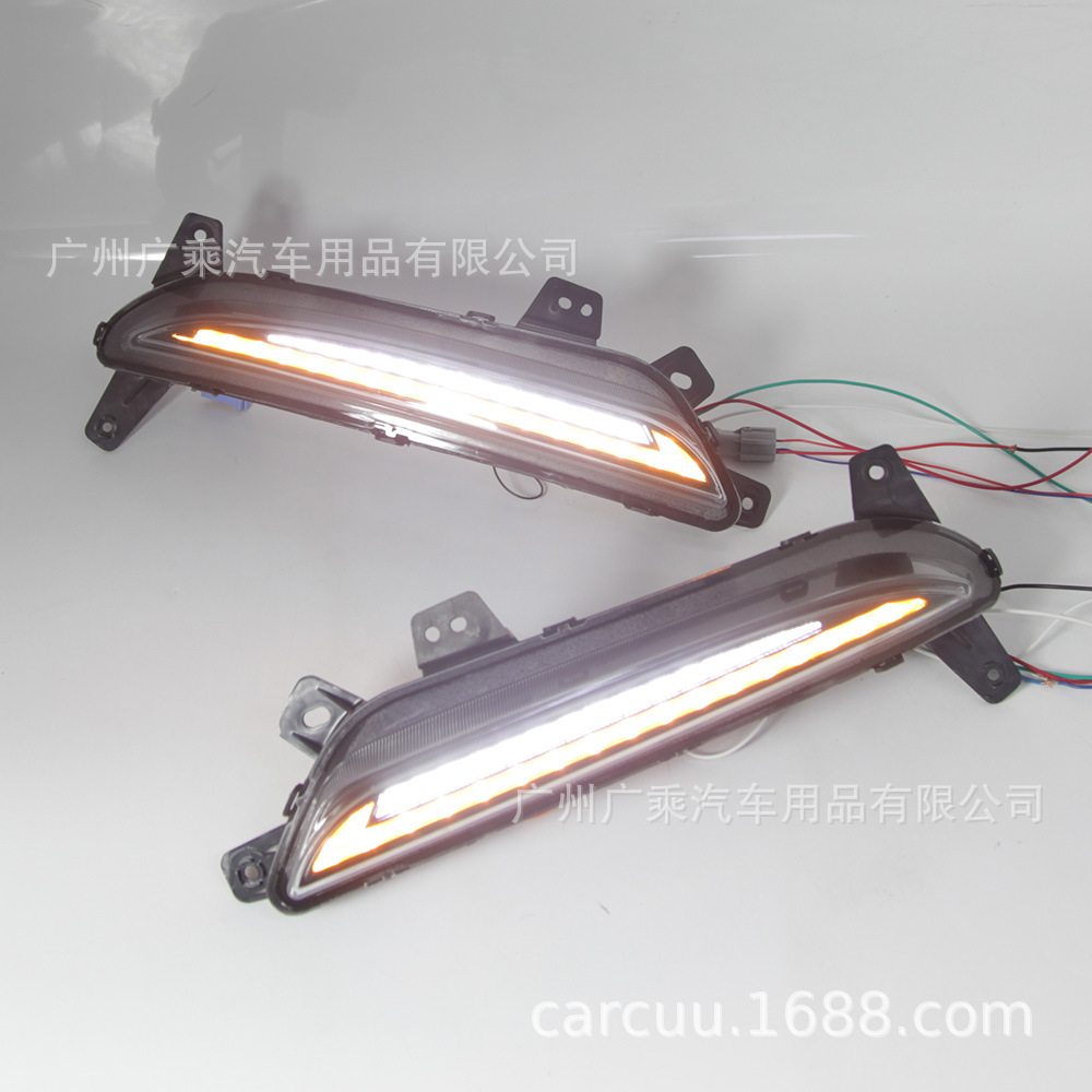 Aplicable a la moderna fista parachoques trasero luz trasera luz de freno 3 funciones