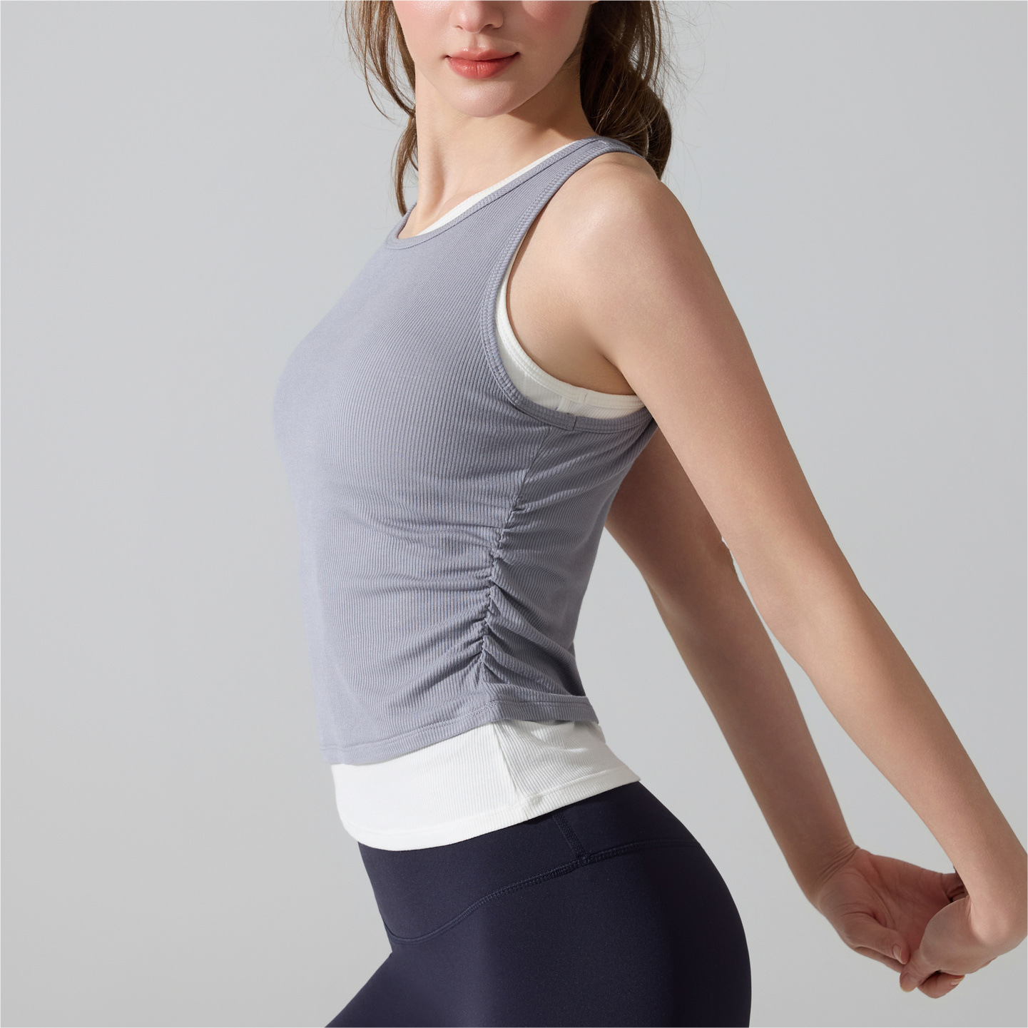 Chaleco de yoga de hilo europeo y americano de alta elasticidad una taza de sostén ropa interior deportiva delgada falsa ropa de ejercicio de dos piezas