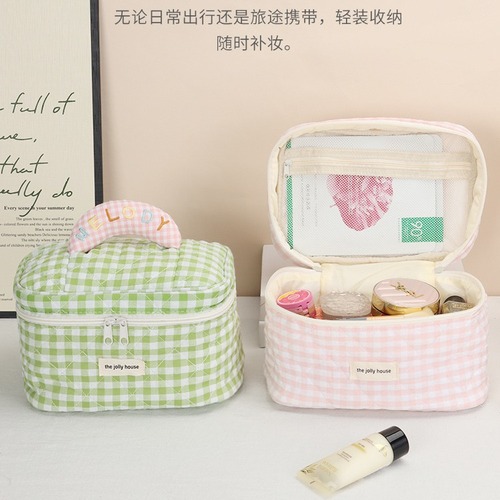 New Ins style quilted plaid makeup bag large capacity high-end sense cute high-value storage bag one starts
