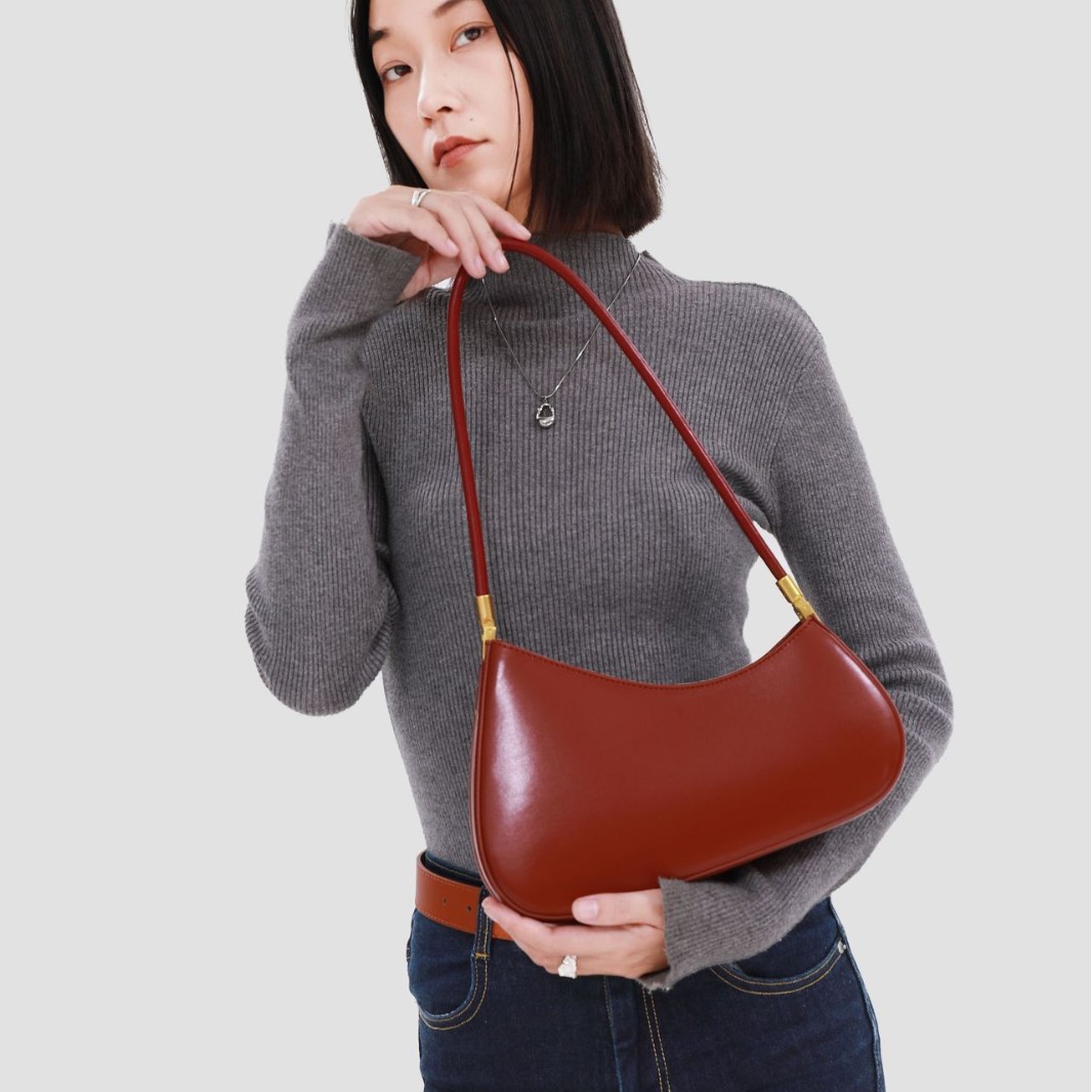 Túi đeo chéo nữ dây xích kiểu dáng đơn giản thời trang, phối đồ dễ dàng — Màu đen (, Màu nâu nhạt, Màu cà phê, Màu đỏ