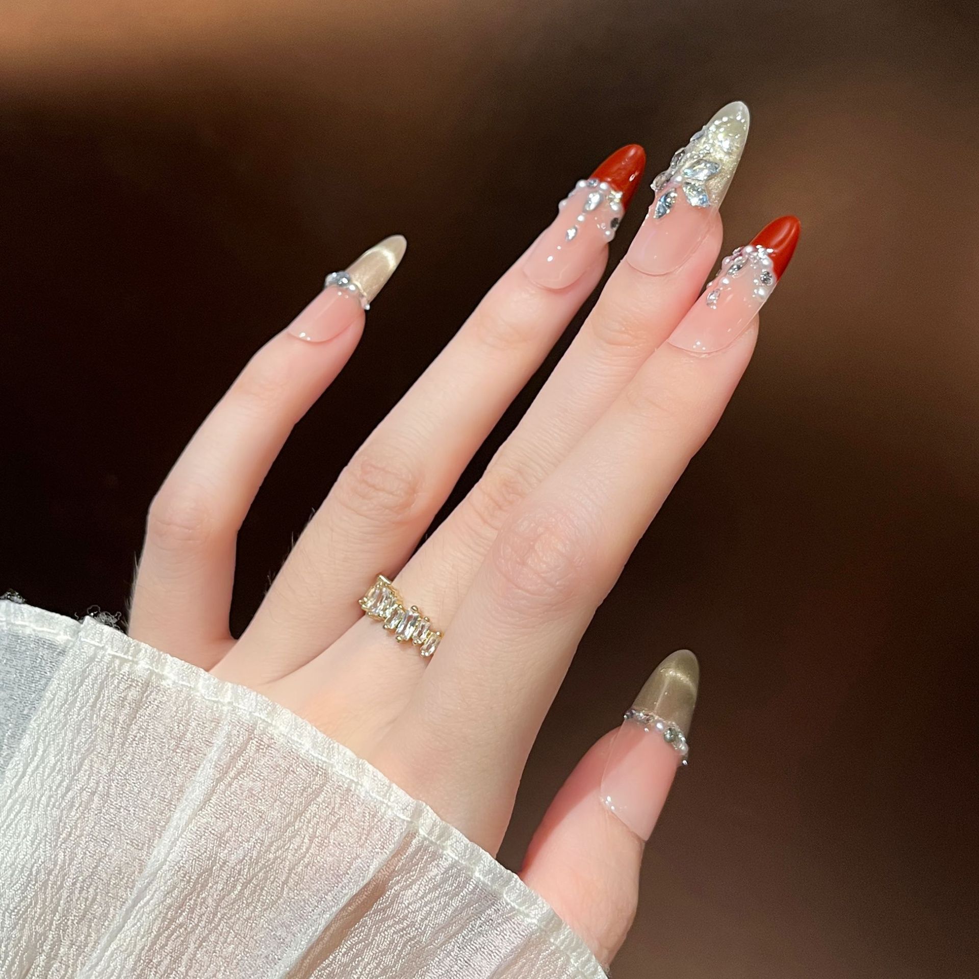 Uña falsa hecha a mano pura, uñas falsas al por mayor, parches de uñas rojos de Año Nuevo, productos terminados de manicura francesa