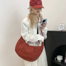 单肩包大容量饺子包轻便斜挎单肩腋下包佰斯图简约经典斜挎包包