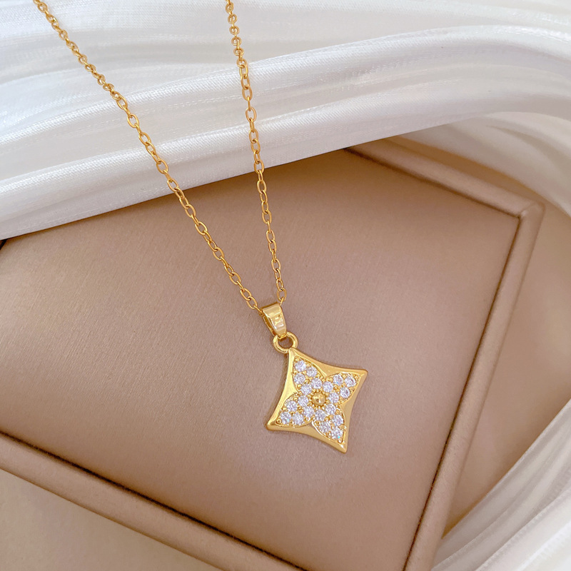 【 Titanium Steel 】 Necklace and earring set, light luxury diamond-shaped four-leaf flower full diamond, personalized and elegant banquet earrings and necklace set pic 10