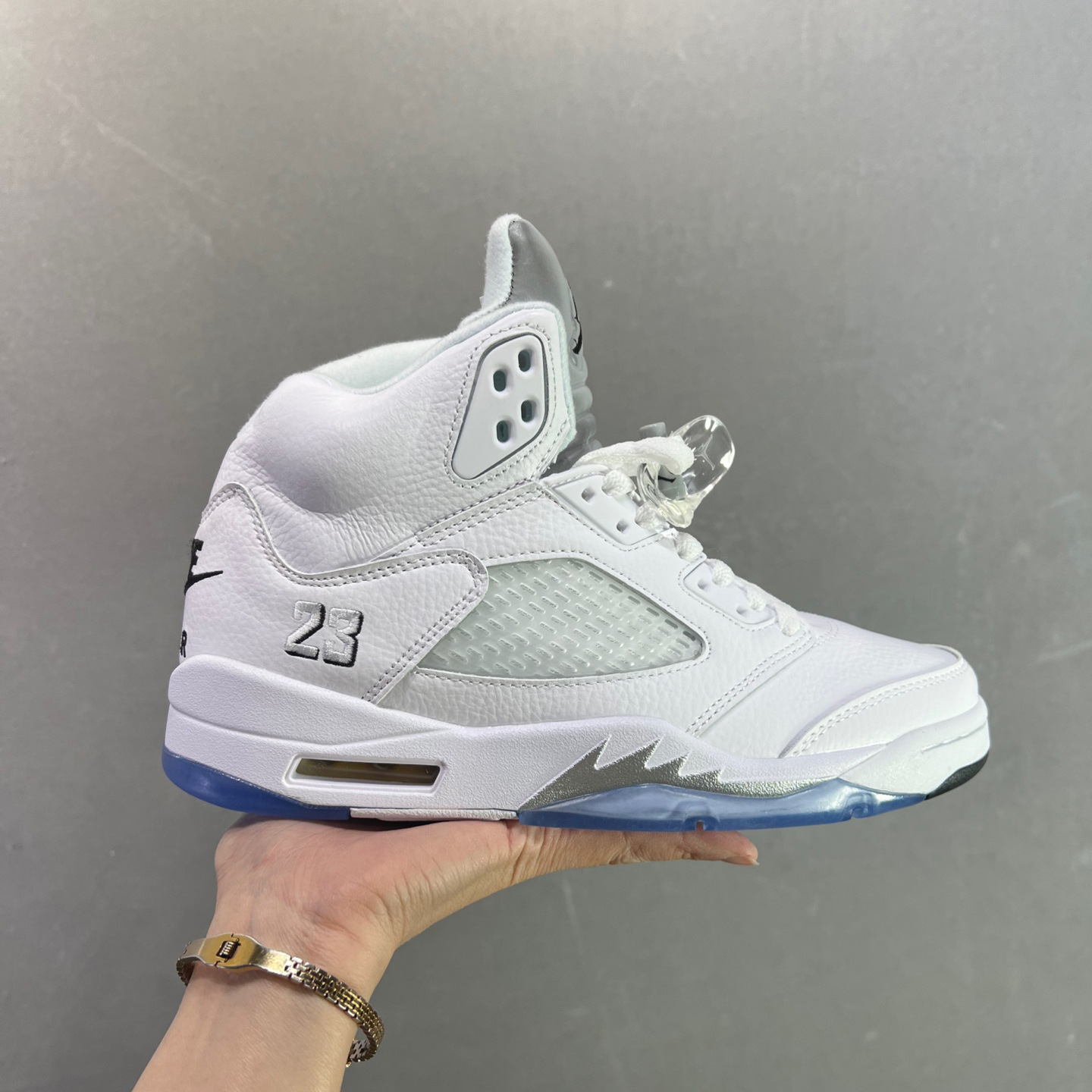 Zapatos de baloncesto de alta calidad AJ5 Jiao Wu Zhixiu Zapatos deportivos de amortiguación de arce verde oliva zapatos casuales de pareja
