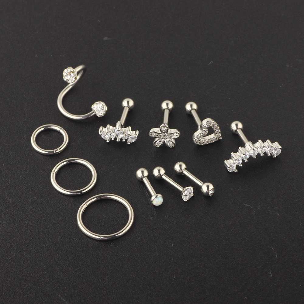 16G labret stud size and finish detail