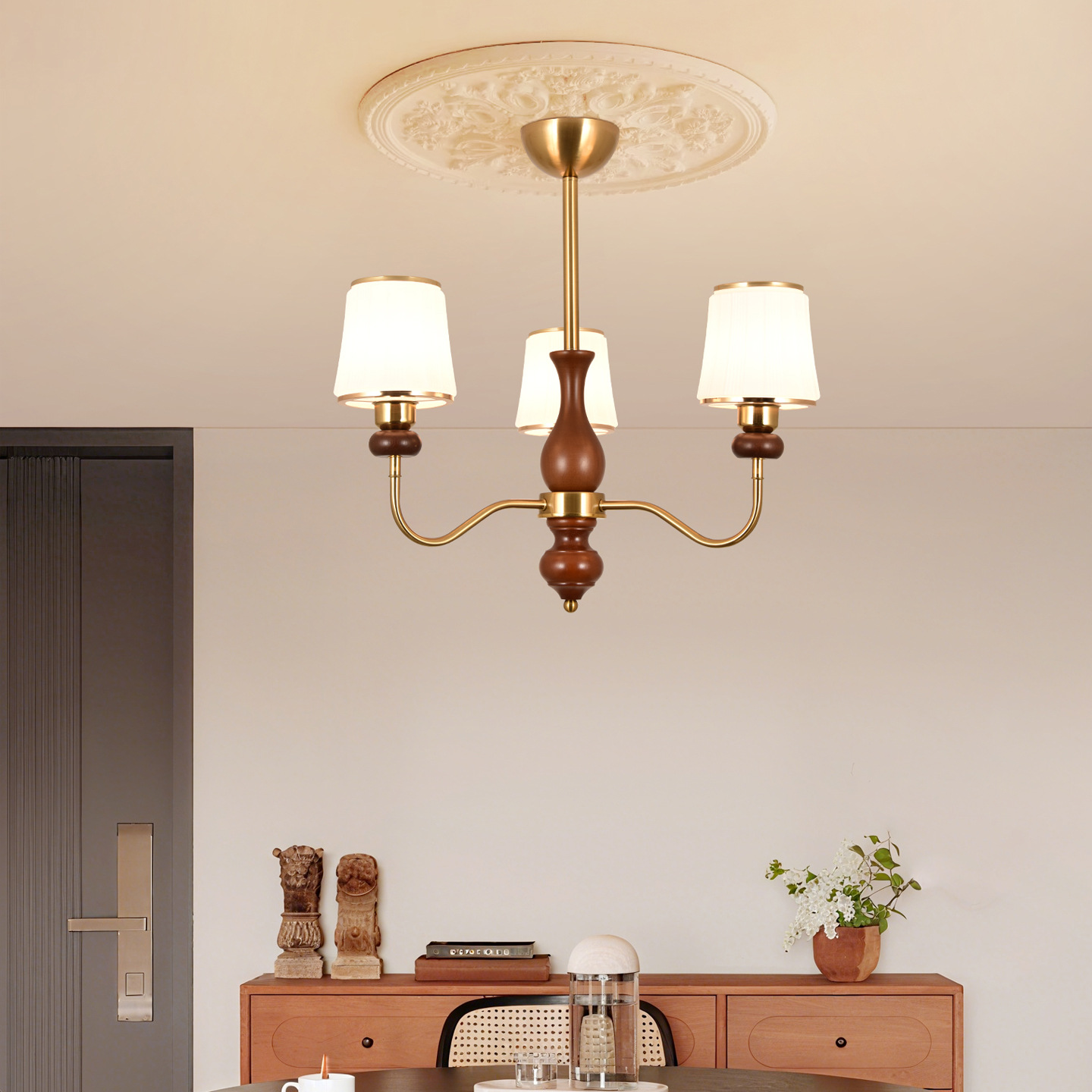 Lámpara de sala de estar francesa retro lámpara de lámpara de comedor lámpara de dormitorio 2026 nuevo estilo medieval lujoso lámpara de luz Zhongshan L271