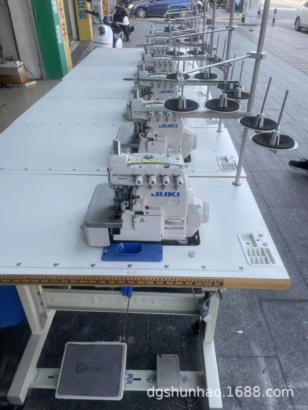 Máquina de coser overlock JUKI MO6714DA japonesa al por mayor, máquina de coser overlock de cuatro hilos con accionamiento directo