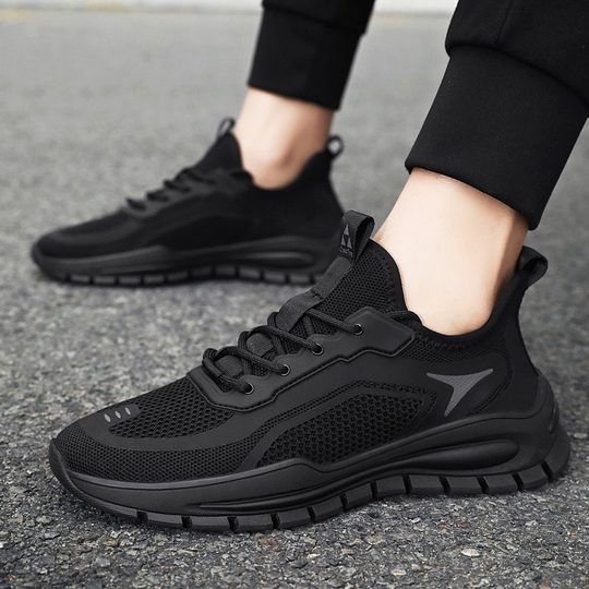 Men's shoes new 2025 spring and summer mesh fly woven breathable running sneaker men's work casual coconut shoes wholesale