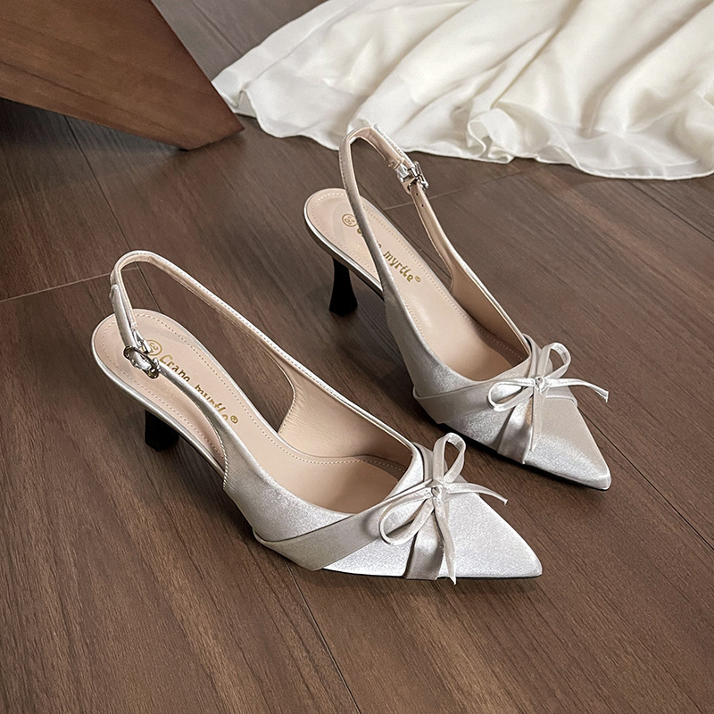 Summer shoes made of sheepskin leather heels with bow pointed-toe