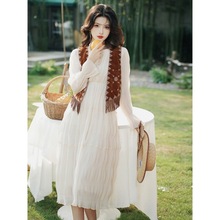 清仓2024春季新款波西米亚风刺绣马甲+长袖压褶度假连衣裙两件套