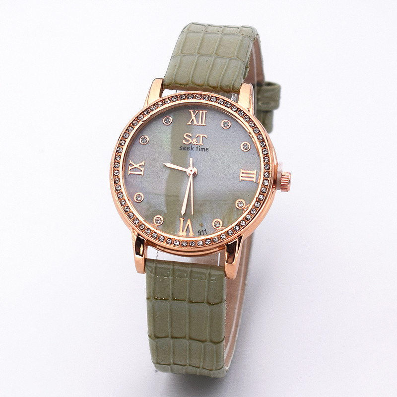 Foreign trade hot diamond ball quicksand watch fashion ladies belt watch simple rhinestone quartz watch women