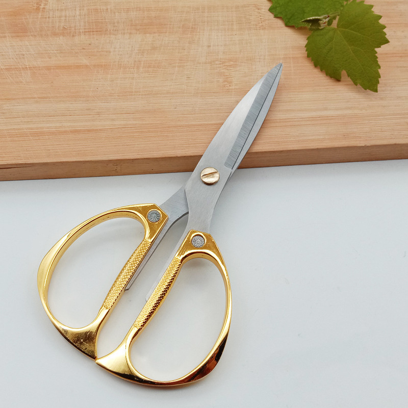 Tijeras para el hogar de acero inoxidable multifuncionales Tijeras fuertes de aleación K82 Tijeras para alimentos vegetales Tijeras Yangjiang fabricante