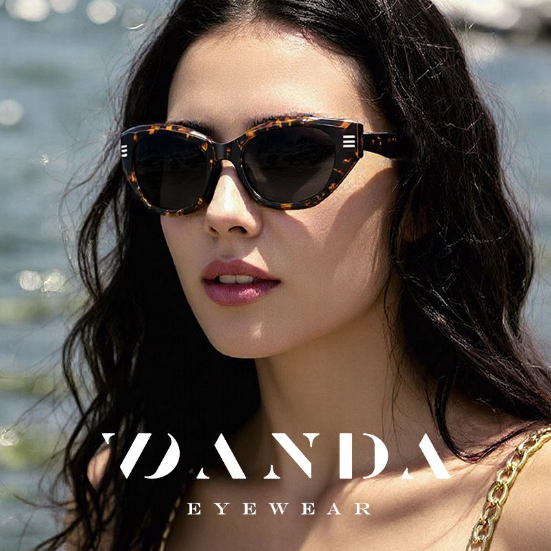 Transmisión en vivo del mismo párrafo Gafas de sol plegables Nueva moda Gafas de sol polarizadas S24103 Protector solar para exteriores Gafas de sol TR