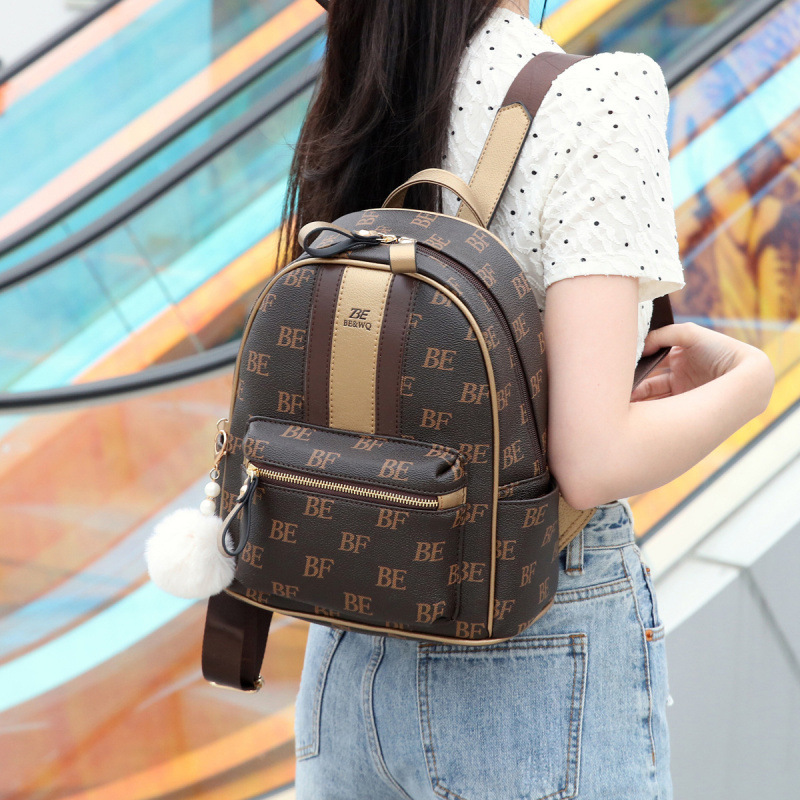 Mochila de viaje de alto nivel para mujeres 2025 nueva primavera y verano bolsas de moda para salir de gran capacidad mochila de mamá