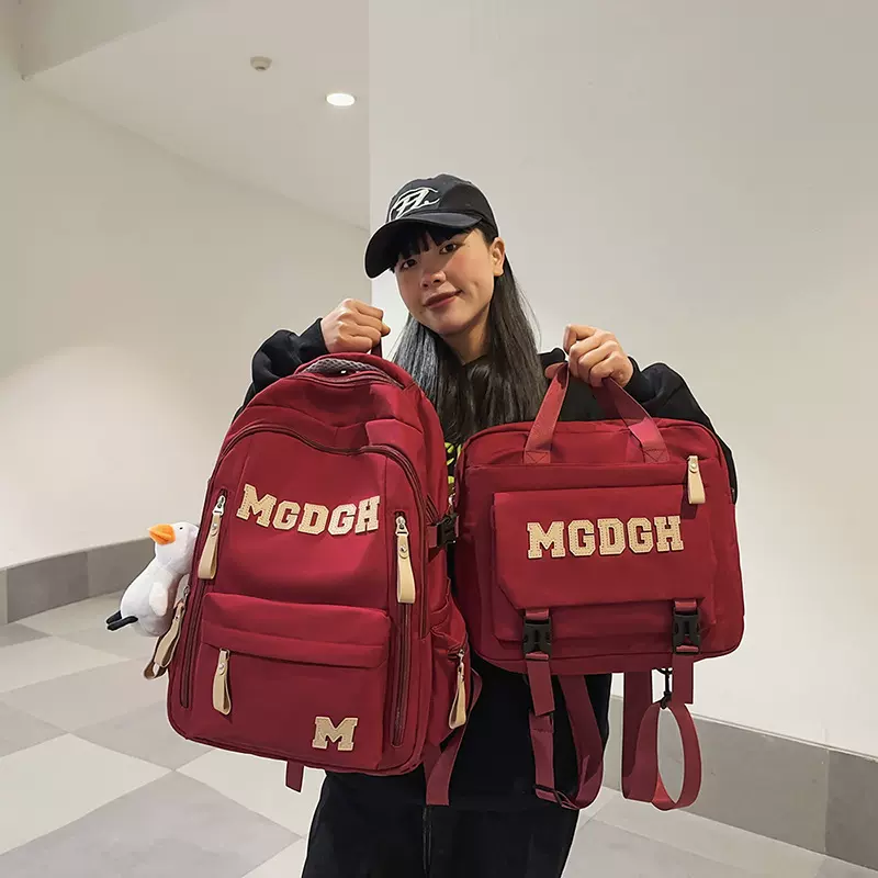 日系休闲双肩包男女同款初中生高中大学生书包简约大容量旅行背包