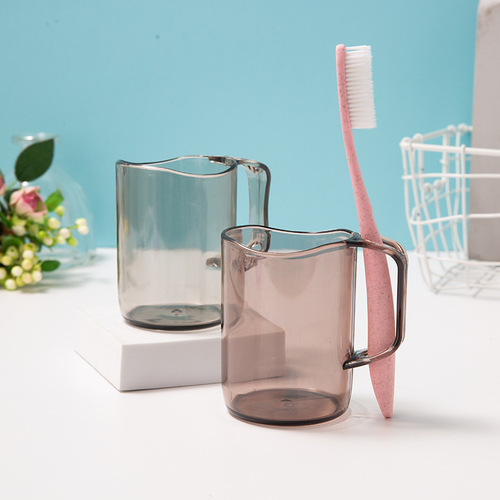 Japanese transparent mouthwash cup with handle toothbrushing cup bathroom plastic tooth cup home handle couple tooth cylinder