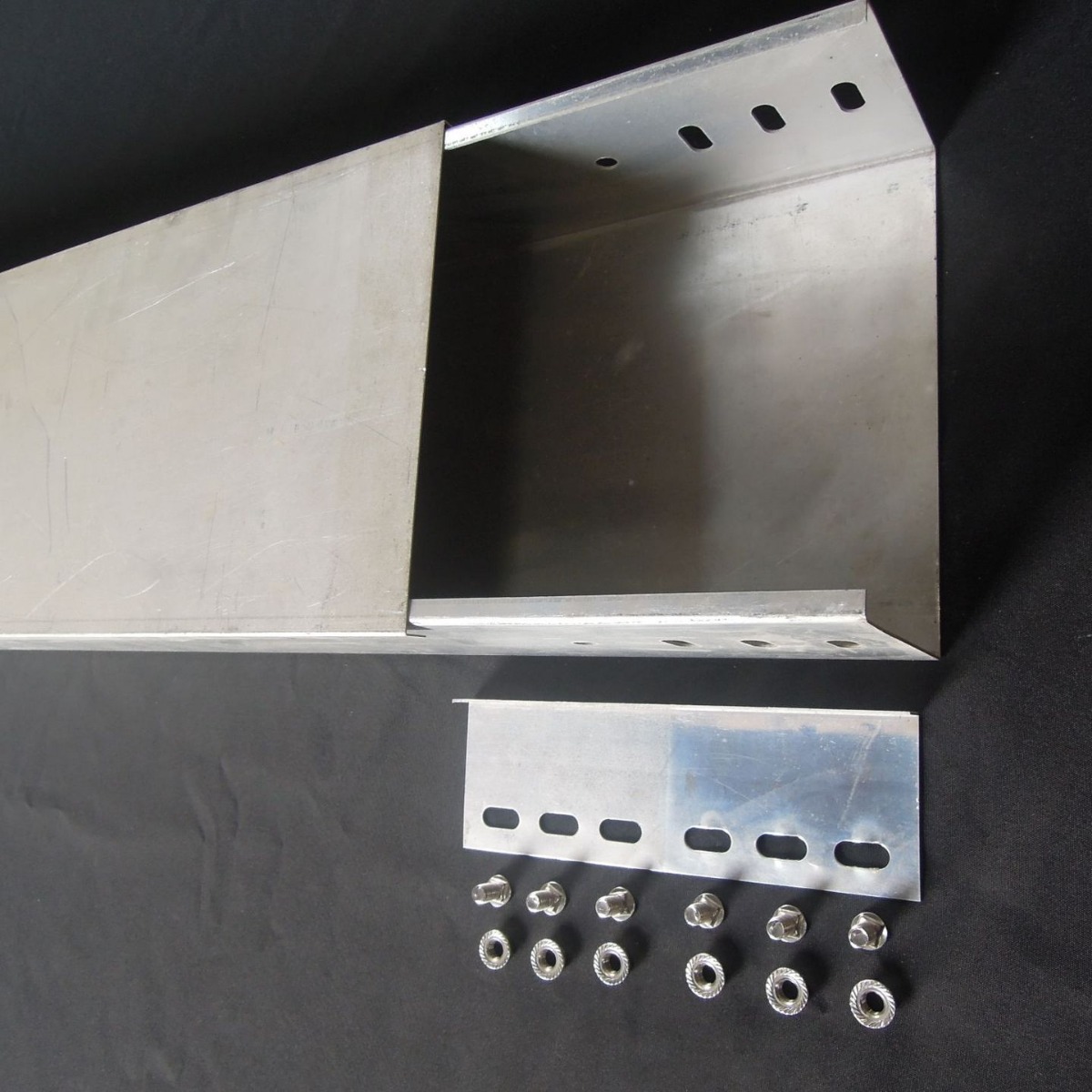 不锈钢桥架供应 200*100不锈钢电缆桥架 不锈钢桥架  材质201 304