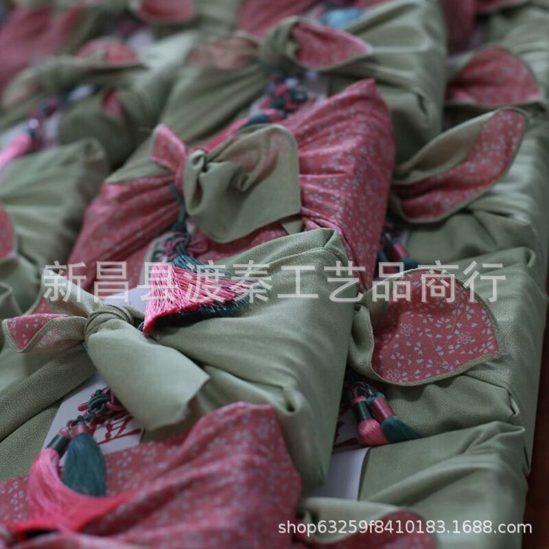 Pink and Green Printed Japanese-Style Furoshiki Gift Box Wrapping Cloth Chinese-Style Wedding Favor Wrapping Cloth Square Towel Handkerchief Pink and Green Printed Japanese-Style Furoshiki Gift Box Wrapping Cloth Chinese-Style Wedding Favor Wrapping Cloth Square Towel Handkerchief