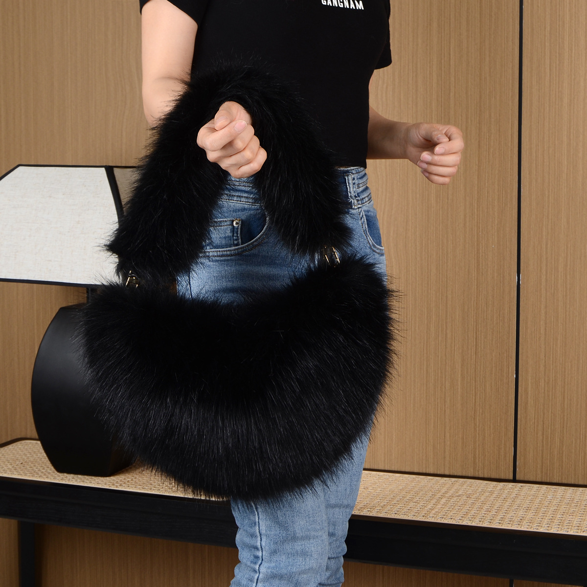 Fashion women's bags solid color plush messenger bag women's wool semi circular dumpling bag handbag_voghion.com