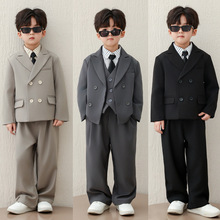 ��ͯ���b���b�߼����к�С�����˶Y����ͯ��������ݳ���2025�¿�