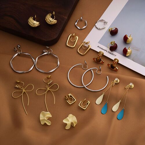 Minimalist Metal Earrings Without Piercing, Geometric Design, Elegant and Unique French Earrings, High-end and Cool Style