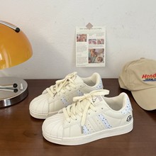 2023秋季新款chic学生小白鞋甜品女孩贝壳头运动鞋休闲滑板鞋