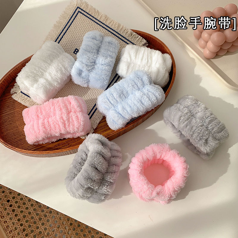 Plush face wash wrist strap girls' absorbent sweat-wiping makeup wrist strap waterproof hair band female thread seam interface wrist strap cross-border