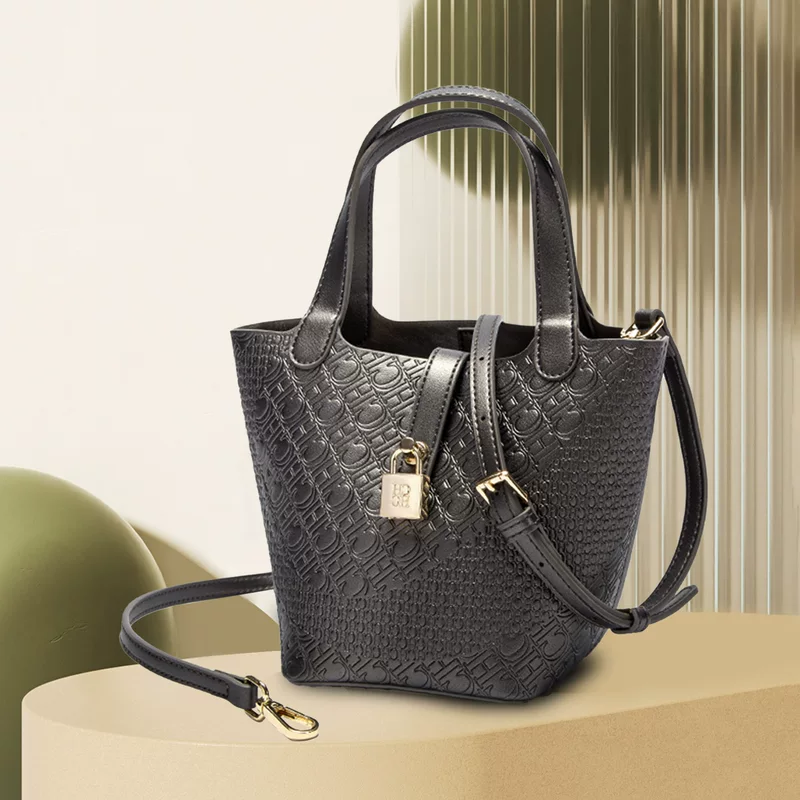 CHCH Universal retro classic shoulder bag PVC