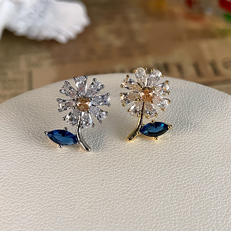 925银针镶锆花朵耳环 小众高级感时尚百搭氧化锆zirconia耳饰