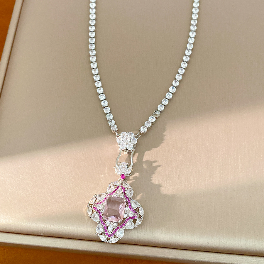 Agujas de plata de diamante cuadrado diamante pernos de aretes de temperamento dulce aretes de aretes de lujo ligero de alta calidad conjunto de joyas exquisitas