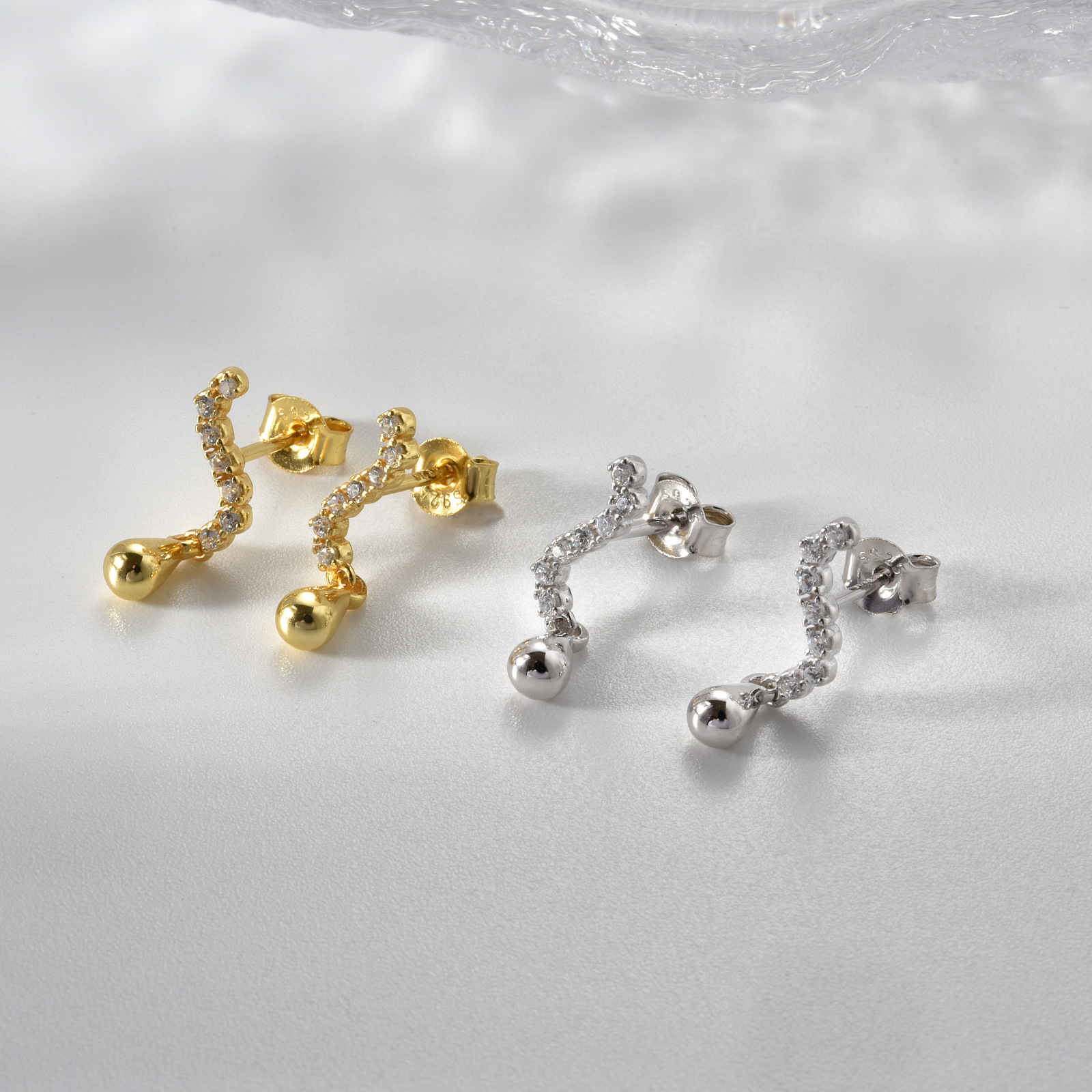 S925純銀耳釘水滴高級鋯石梨型耳釘凱迪歐美時尚簡約耳環2023