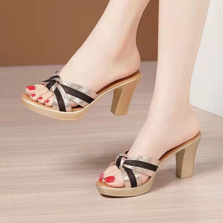 High Heel Thick Heel Fashionable Outer Wear Sandals and Slippers Women's 2024 New Thick Bottom Waterproof Platform Fish Mouth Small Size Height Increasing Slide Shops