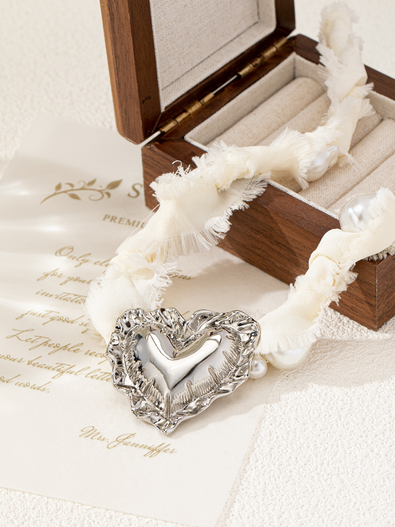 Classic Style Streetwear Heart Shape Alloy Bandana Cloth Silk Scarf Cord Cord String Choker Wholesale display picture 2