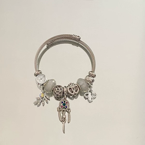 Bracelet, four-leaf clover