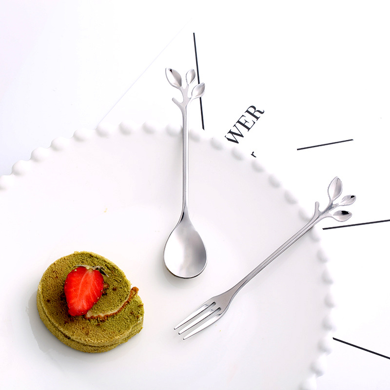 Sæt med ske og gaffel i bladform til dessert i rustfrit stål_voghion.com