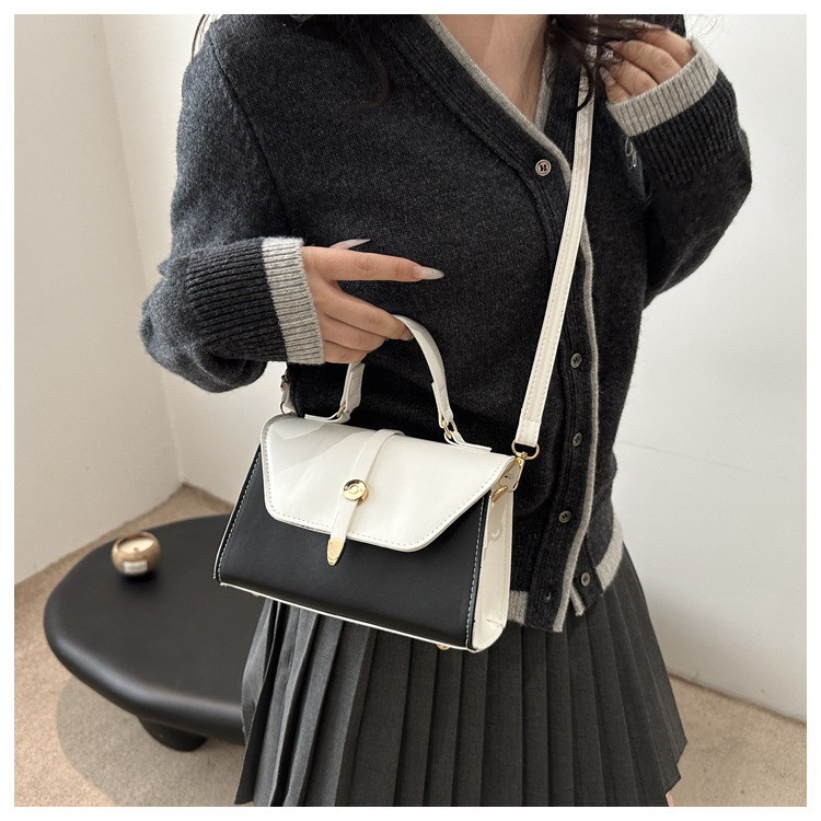 Women's Small Pu Leather Color Block Classic Style Square Magnetic Buckle Crossbody bag BAX display picture 6