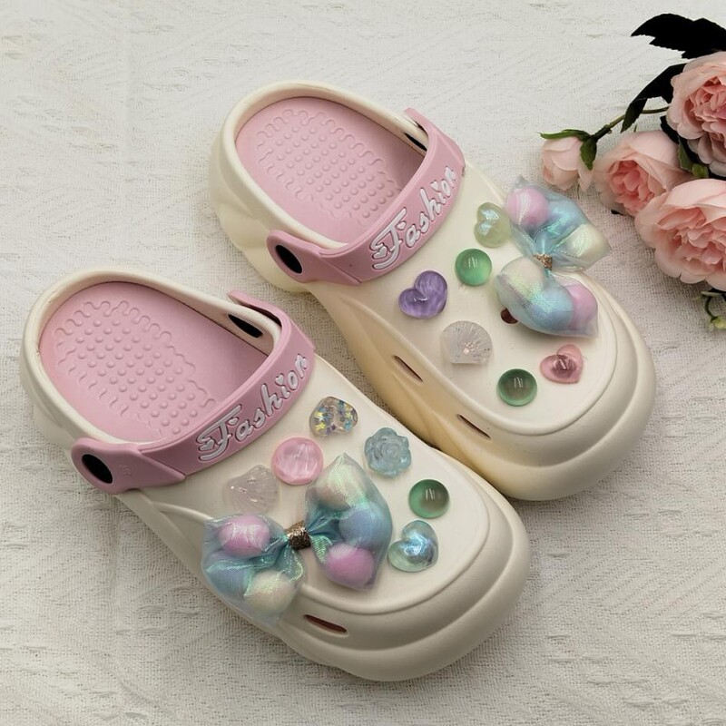 Summer Charm Pvc Soft Rubber Shoes Decorated with Buckles, Clogs, Shoe Flowers, Shoe Buckles, Accessories, Jewelry, DIY Shoe Accessories