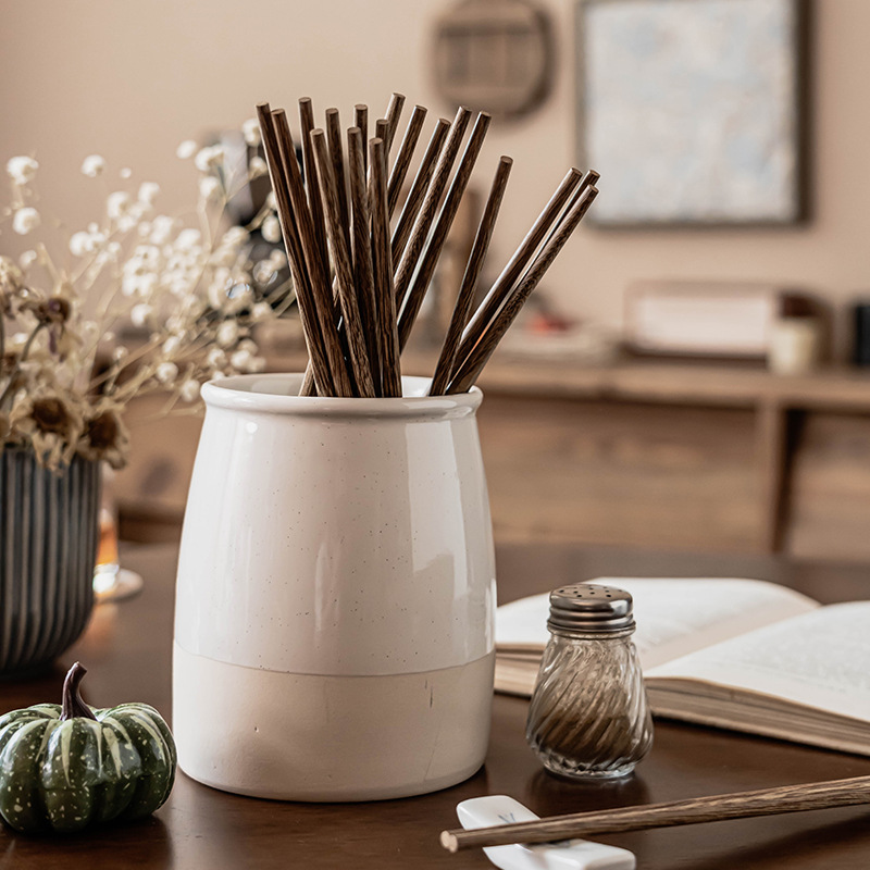 Palillos para el hogar de estilo japonés, vajilla, palillos de madera retro, palillos prácticos para restaurante, juego de 10 pares, palillos de madera maciza antideslizantes para cocina, venta al por mayor