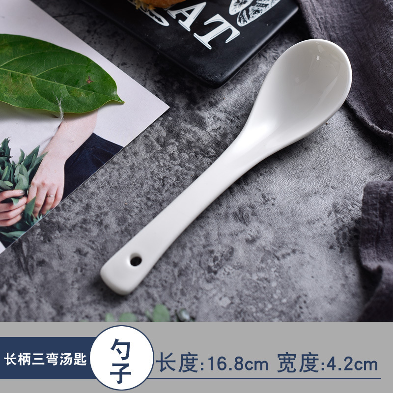 손잡이가 긴 삼곡숟가락