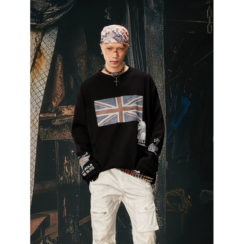 Vintage street-style washed printed long-sleeve t-shirt for men, autumn American retro style with missing cuffs and frayed edges, niche top Vintage street-style washed printed long-sleeve t-shirt for men, autumn American retro style with missing cuffs and frayed edges, niche top