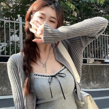 Finna, una chica rica, puro deseo, chaleco de cabina de viento, encaje dulce, multifuncional, una sola parte, cojín de pecho fijo, chaqueta para mujeres