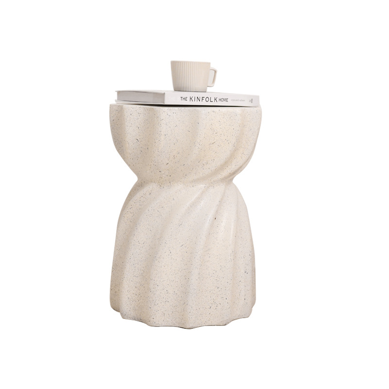 Mesa auxiliar de diseño nórdico B & B pequeña mesa redonda creativa pequeña mesa de café ins Net Red Cream estilo sofá mesa auxiliar