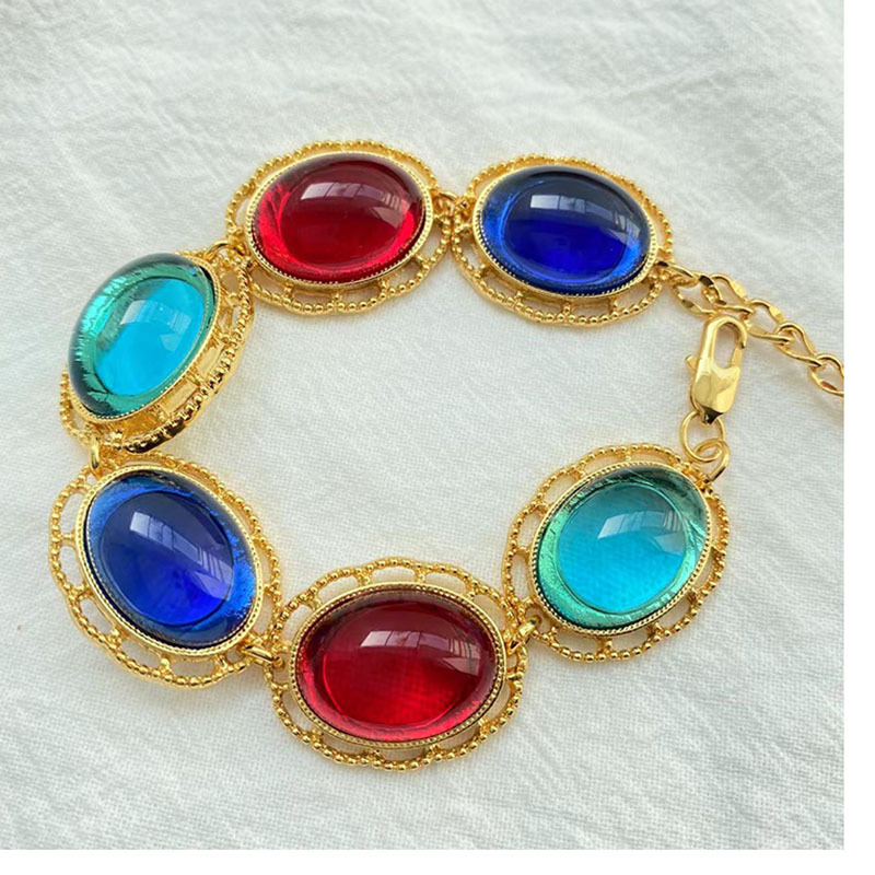 Retro Oval Alloy Gold Plated Glass Women's Necklace display picture 7