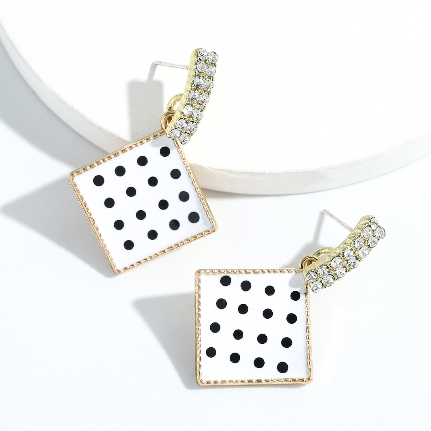 Fashion Geometric Diamond-studded Drop Oil Earrings display picture 2