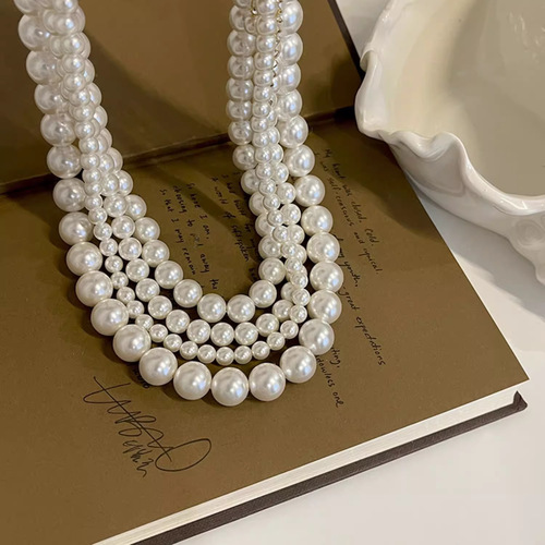 Ni Ni Style Glass Pearl Necklace for Women, Light Luxury Fake Pearl Choker Chain with Elegant and Refined Lockchain Accessory